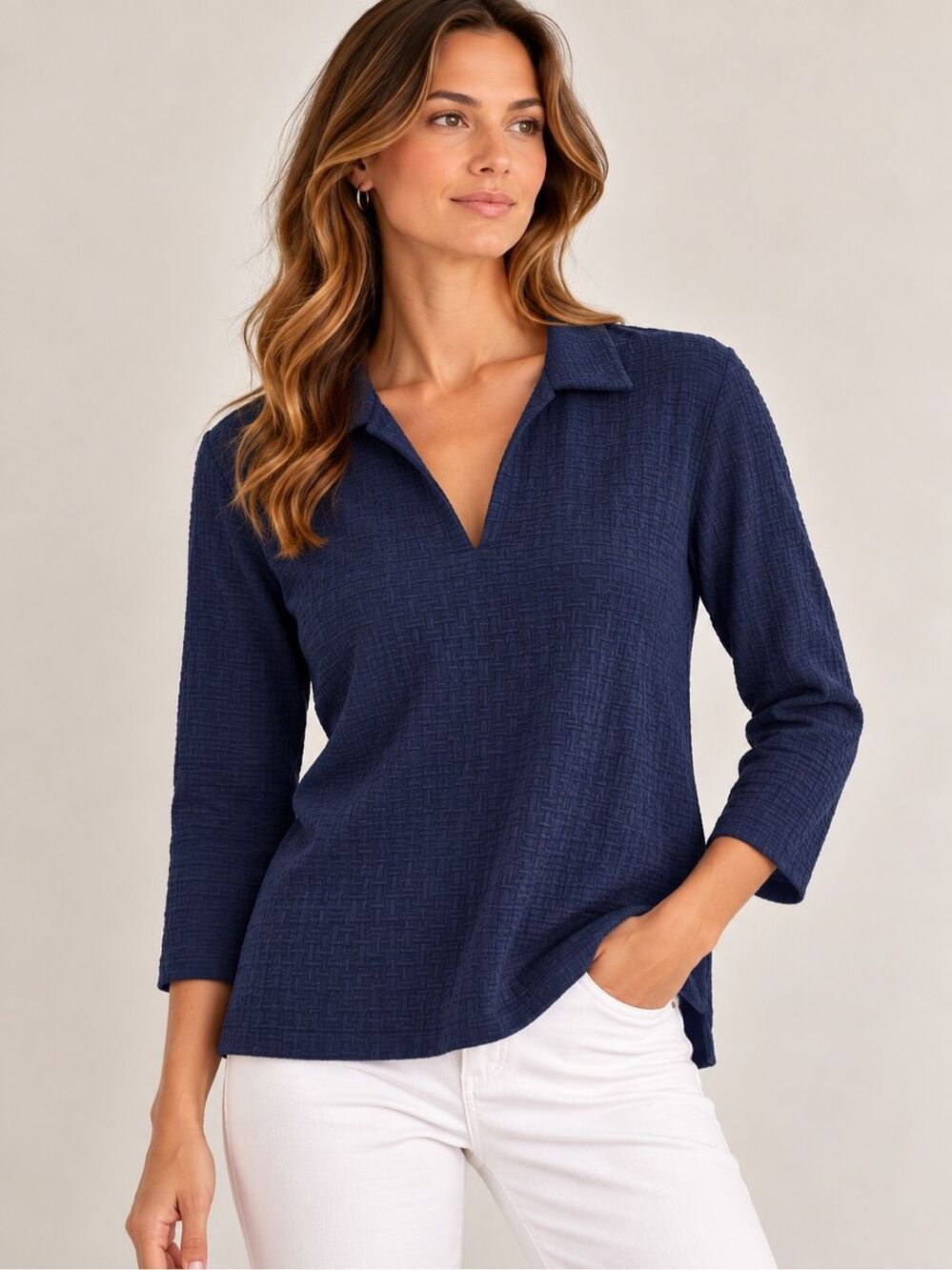J. McLaughlin Aida Textured Top Size Medium Navy Blue 3/4 Sleeve V Neck